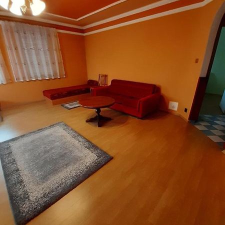 Gábor Pál 1 Apartman 1 szoba Dunafoldvar Esterno foto